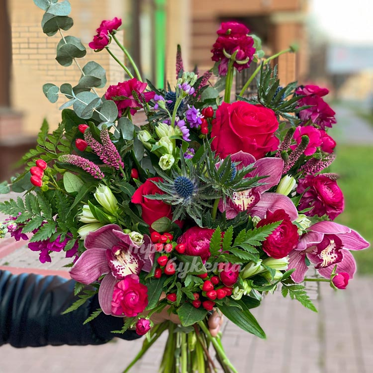 Букет «Огни страсти» (крупный план)